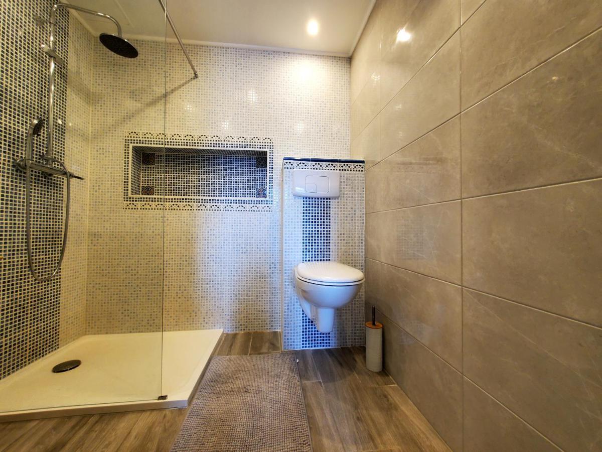 Studio 2A Ucciani Luaran gambar